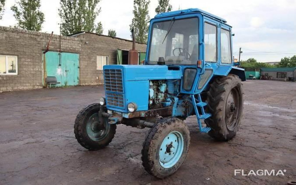 Oldtimer-Traktor des Typs Belarus Беларус-80, Neumaschine in Херсон (Bild 1)