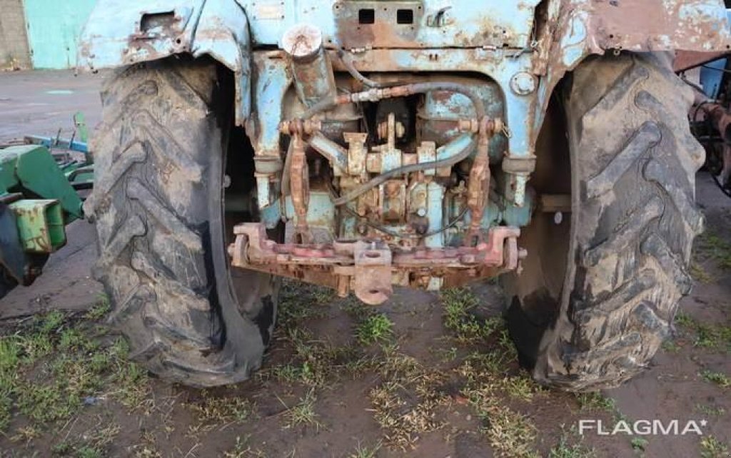 Oldtimer-Traktor Türe ait Belarus Беларус-80, Neumaschine içinde Херсон (resim 2)