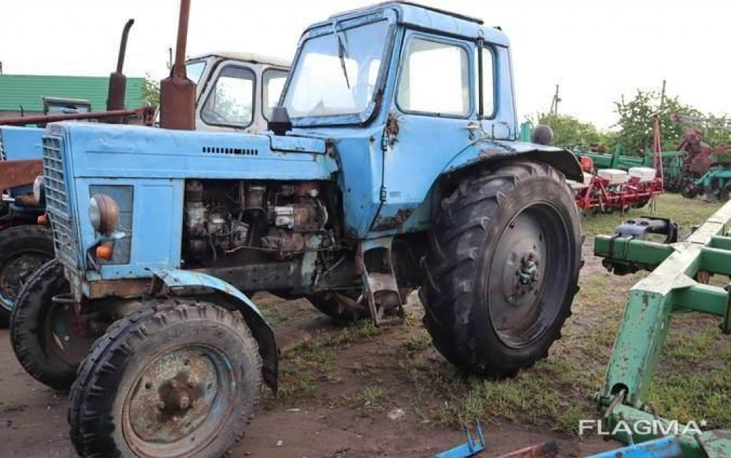 Oldtimer-Traktor van het type Belarus Беларус-80, Neumaschine in Херсон (Foto 5)