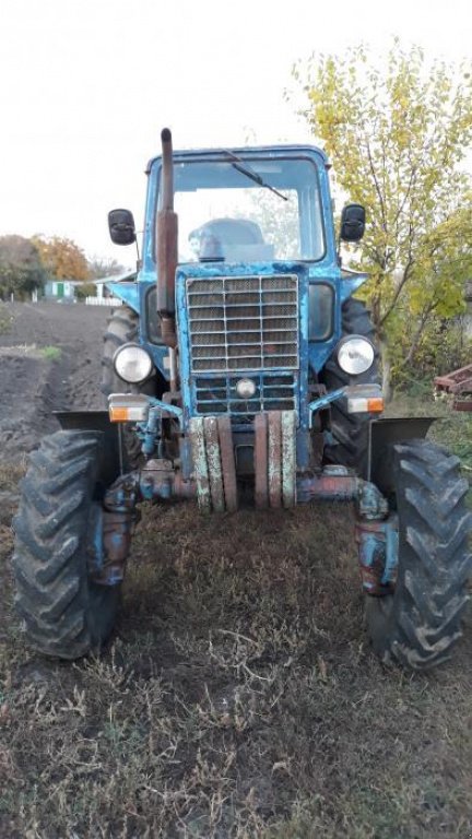 Oldtimer-Traktor типа Belarus Беларус-82, Neumaschine в Шпола (Фотография 10)