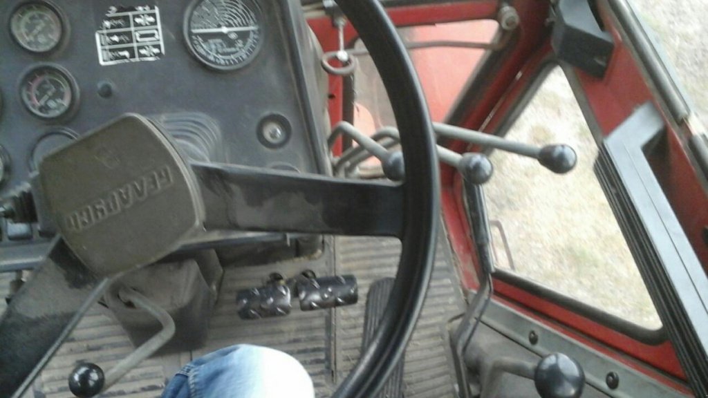Oldtimer-Traktor del tipo Belarus Беларус-82, Neumaschine en Червоноград (Imagen 8)