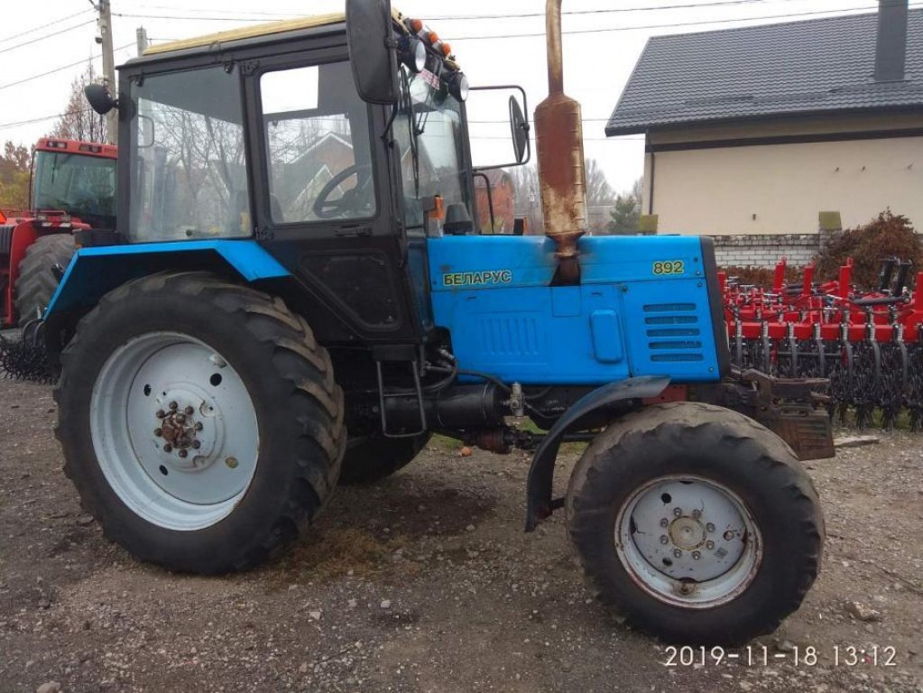 Oldtimer-Traktor typu Belarus Беларус-892, Neumaschine v Дніпропетровськ (Obrázek 2)