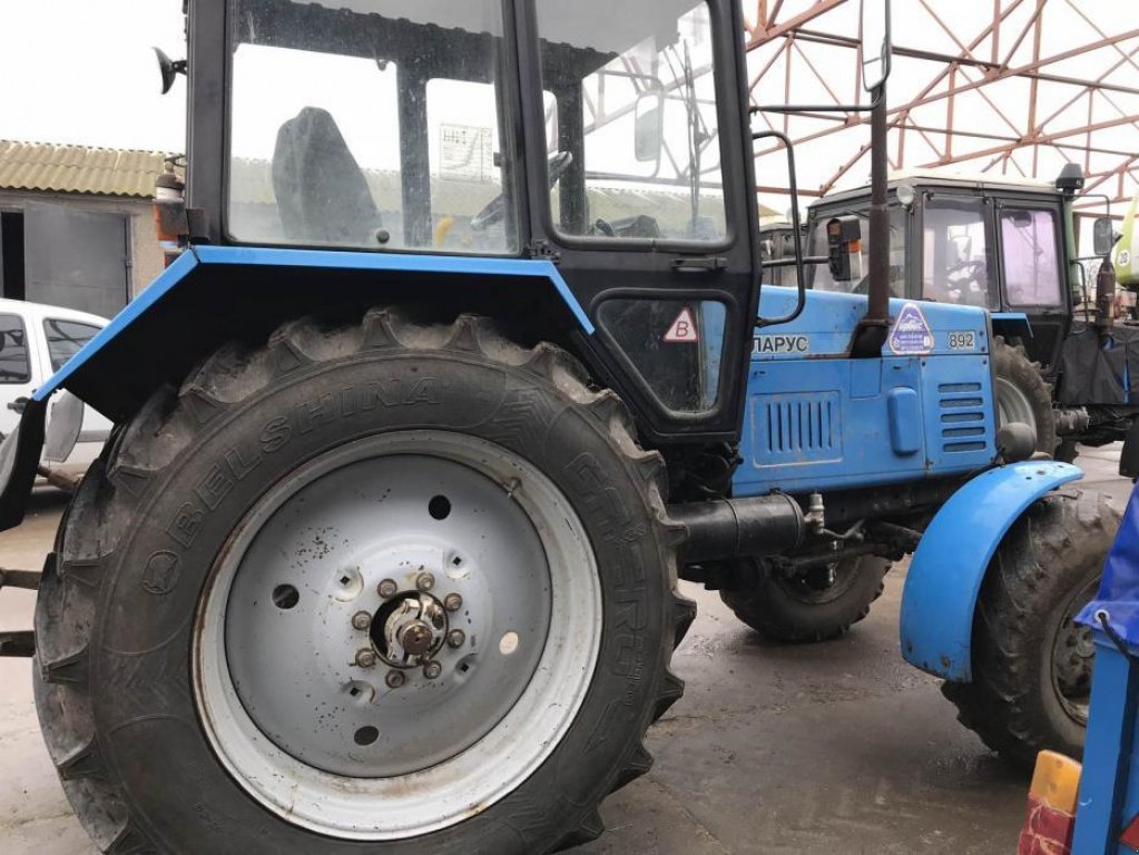 Oldtimer-Traktor tip Belarus Беларус-892, Neumaschine in Полтава (Poză 5)