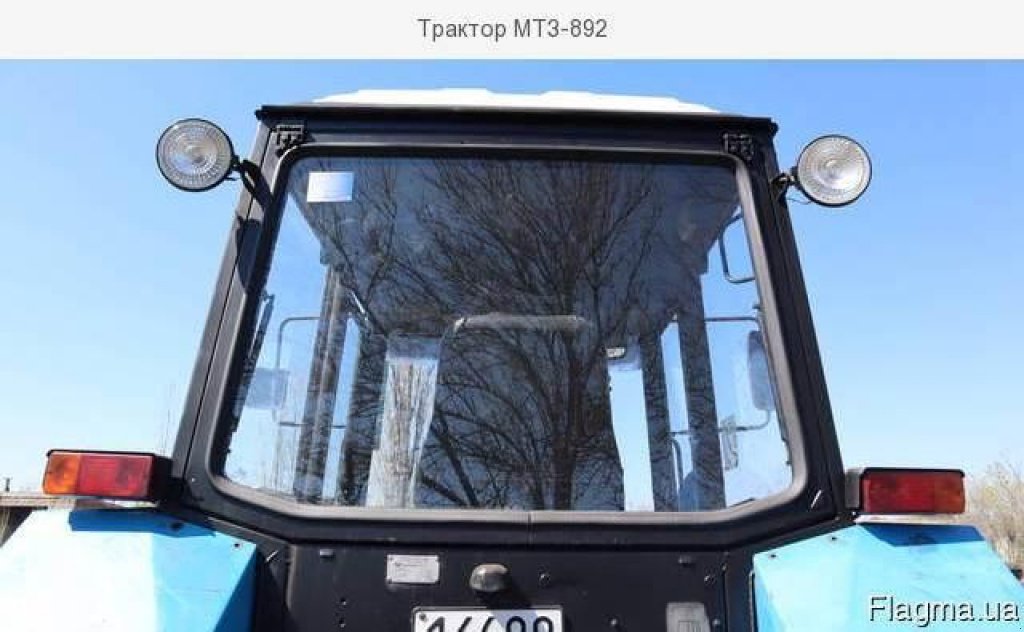 Oldtimer-Traktor des Typs Belarus Беларус-892, Neumaschine in Херсон (Bild 3)