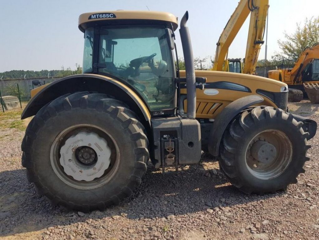 Oldtimer-Traktor typu CHALLENGER MT685C, Neumaschine v Київ (Obrázek 1)