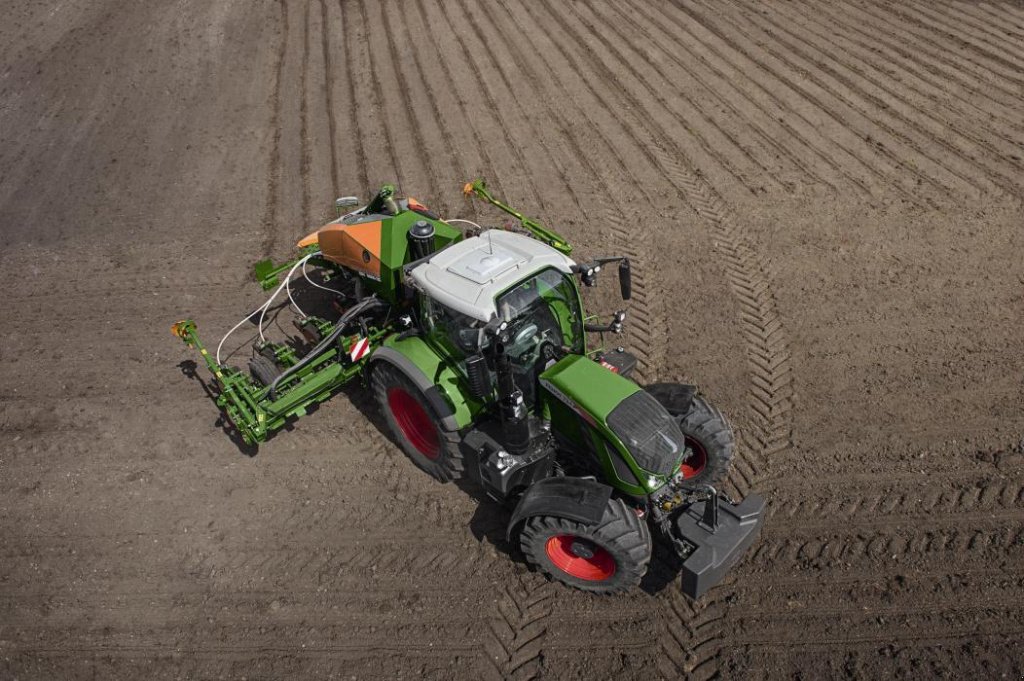 Oldtimer-Traktor a típus Fendt 716 Vario, Neumaschine ekkor: Не обрано (Kép 3)