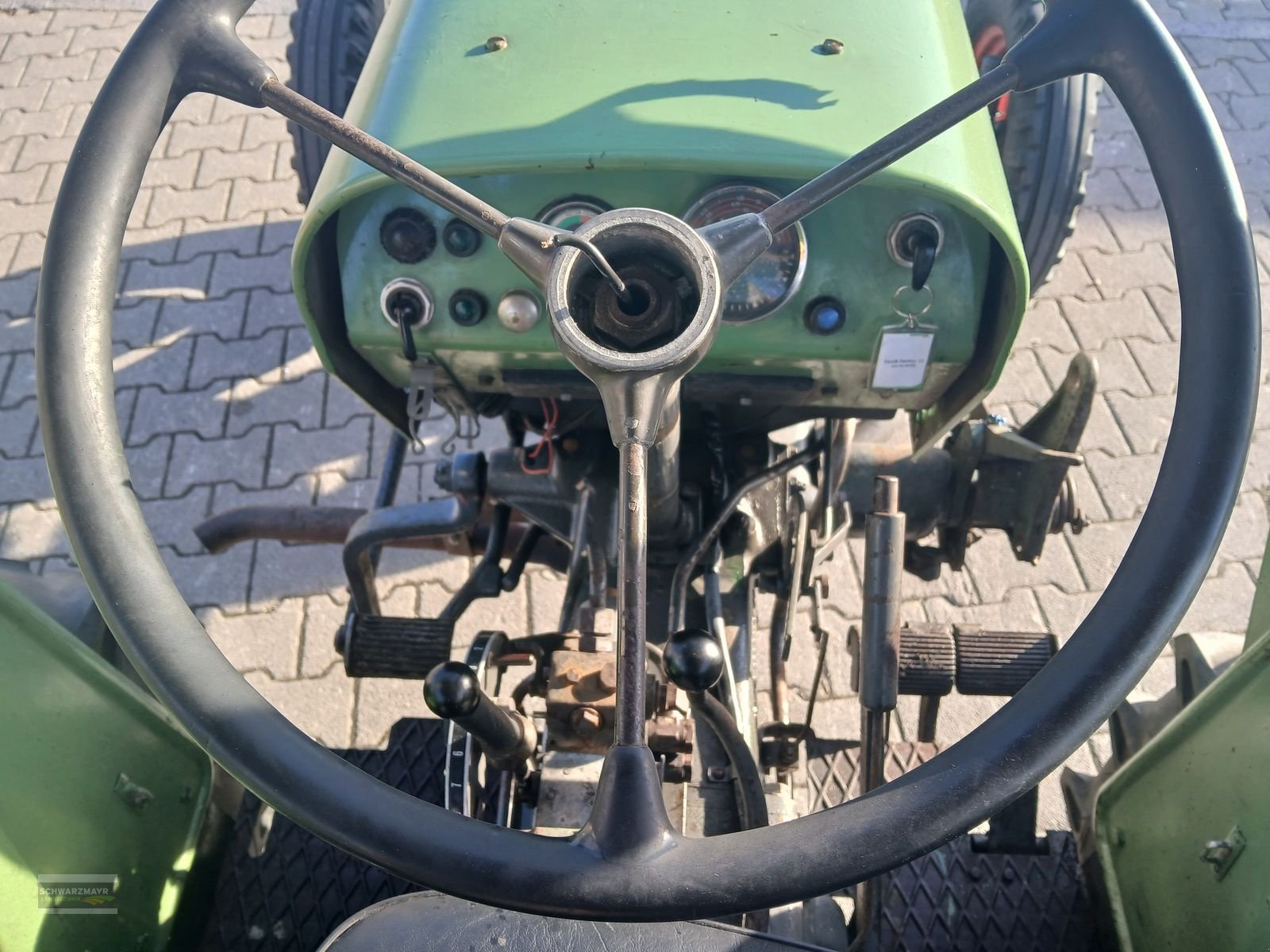 Oldtimer-Traktor van het type Fendt Farmer 1 Z Traktor, Gebrauchtmaschine in Aurolzmünster (Foto 12)