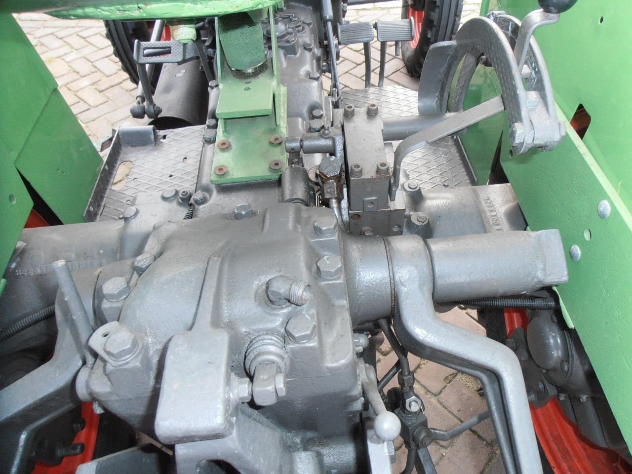 Oldtimer-Traktor a típus Fendt Farmer, Gebrauchtmaschine ekkor: Kerkdriel (Kép 11)