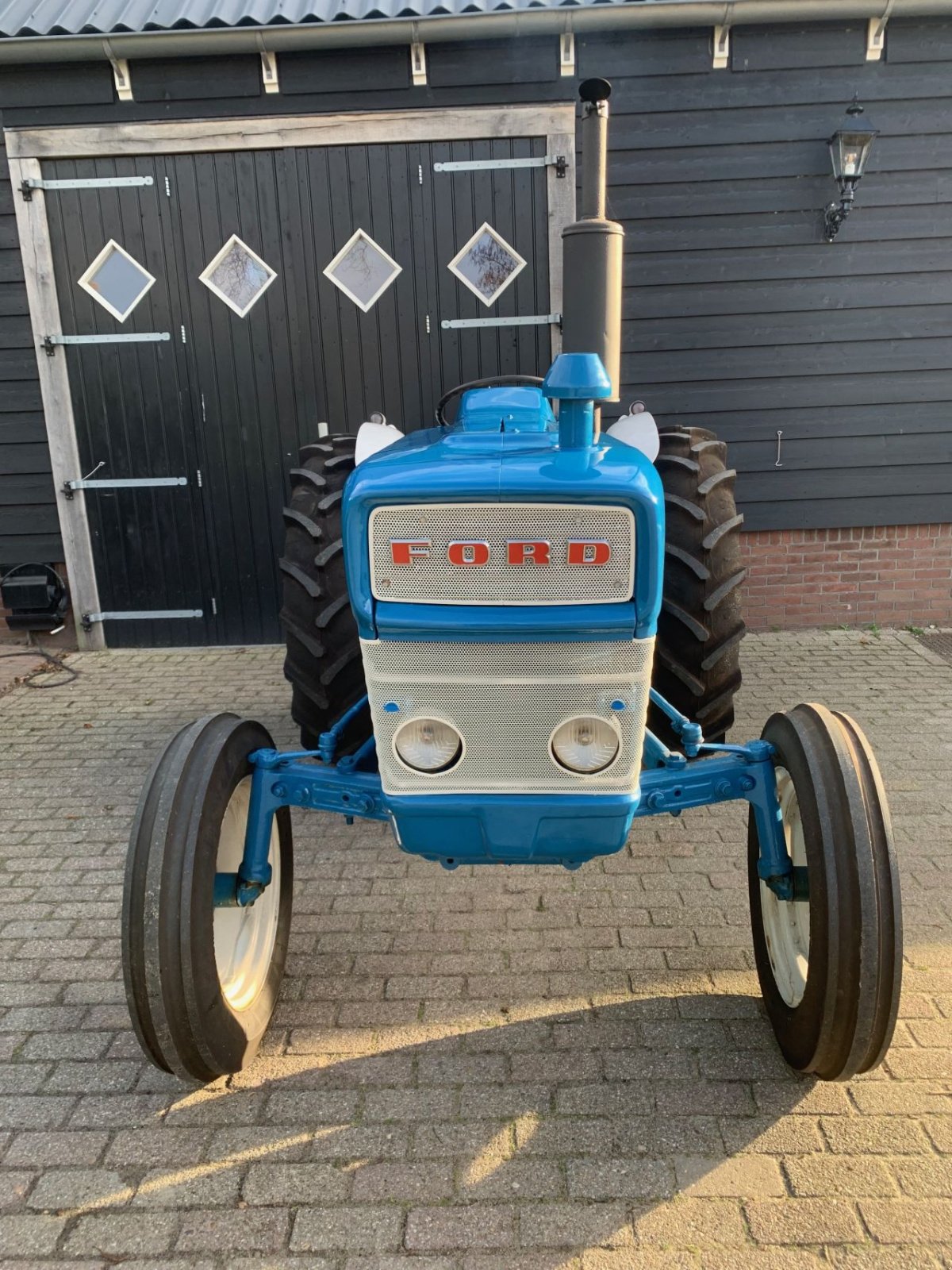 Oldtimer-Traktor of the type Ford 3000, Gebrauchtmaschine in Moerkapelle (Picture 8)