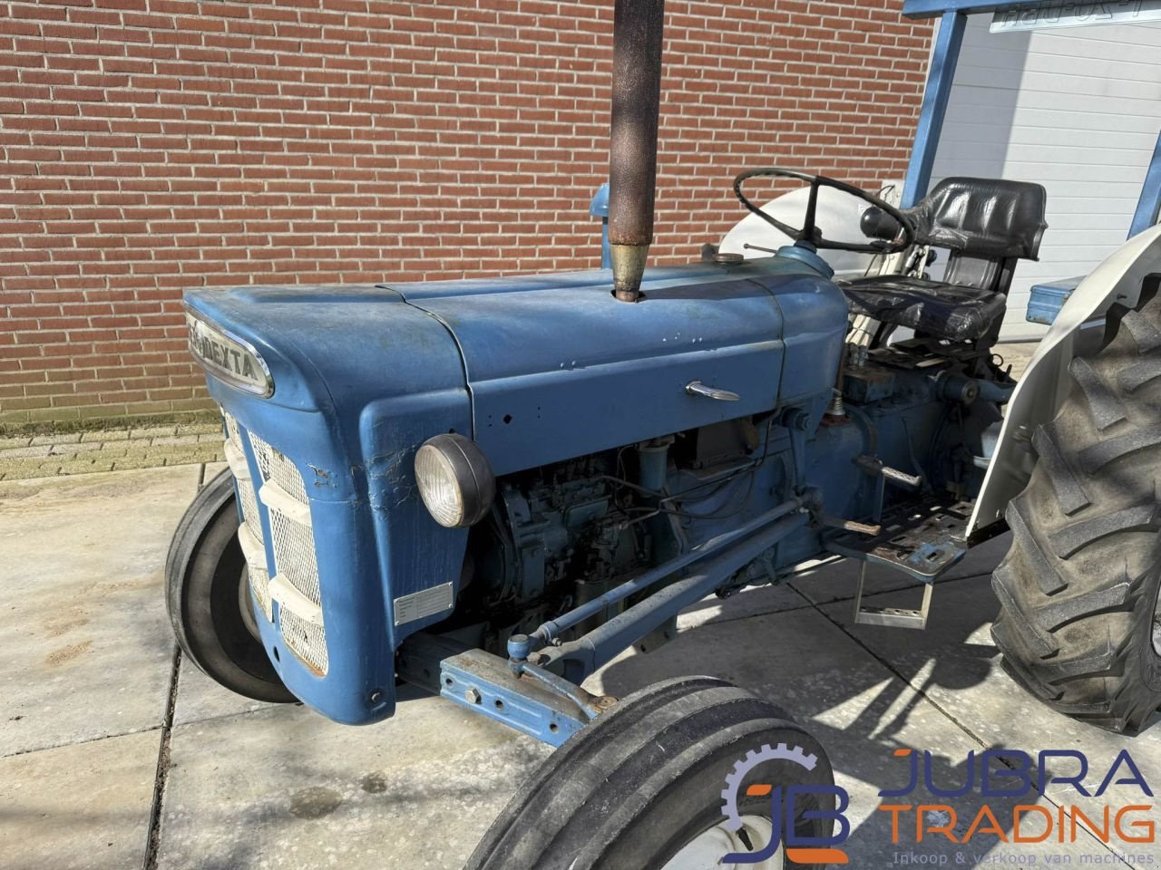 Oldtimer-Traktor du type Ford Super Dexta, Gebrauchtmaschine en Buggenum (Photo 3)