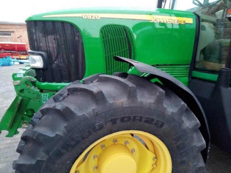 Oldtimer-Traktor tip John Deere 6920, Neumaschine in Звенигородка