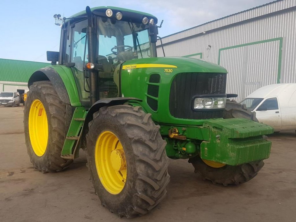 Oldtimer-Traktor tip John Deere 7530 Premium, Neumaschine in Путрівка (Poză 4)