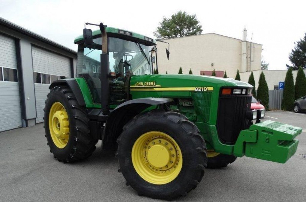 Oldtimer-Traktor typu John Deere 8210, Neumaschine v Полтава (Obrázek 1)
