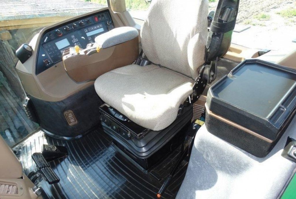 Oldtimer-Traktor typu John Deere 8210, Neumaschine v Полтава (Obrázek 3)