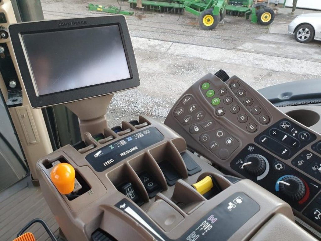 Oldtimer-Traktor typu John Deere 8285R, Neumaschine v Біла Церква (Obrázek 10)