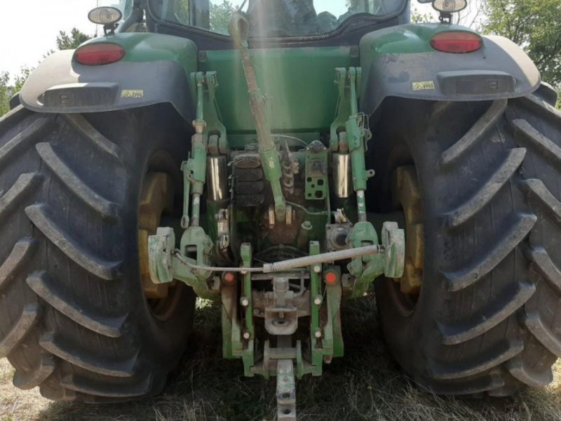 Oldtimer-Traktor des Typs John Deere 8310R, Neumaschine in Київ