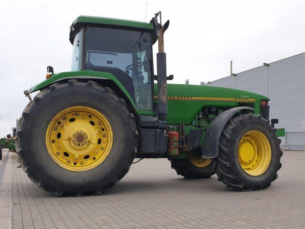 Oldtimer-Traktor a típus John Deere 8400, Neumaschine ekkor: Київ (Kép 3)