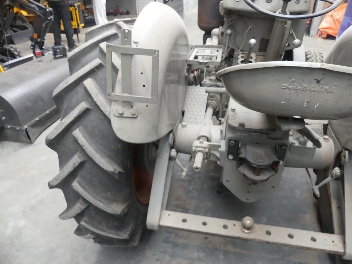 Oldtimer-Traktor of the type Landini L25, Gebrauchtmaschine in Deurne (Picture 6)