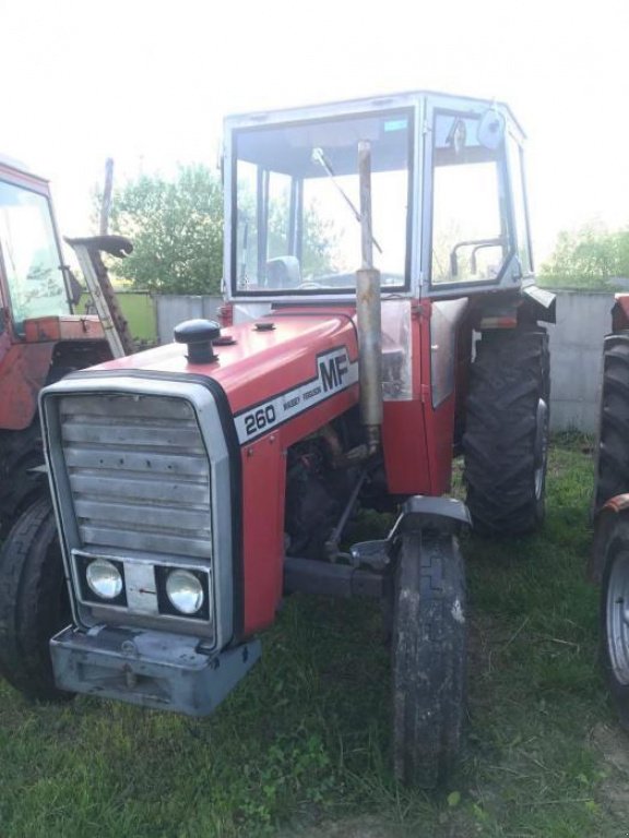 Oldtimer-Traktor des Typs Massey Ferguson 260, Neumaschine in Червоноград (Bild 12)
