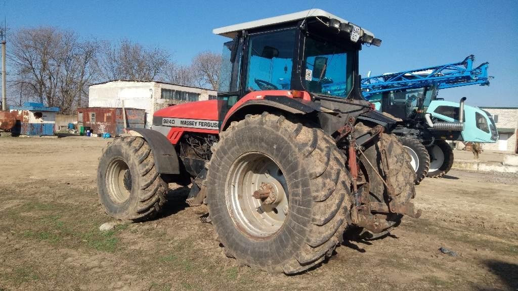 Oldtimer-Traktor typu Massey Ferguson 9240, Neumaschine v Херсон (Obrázek 4)