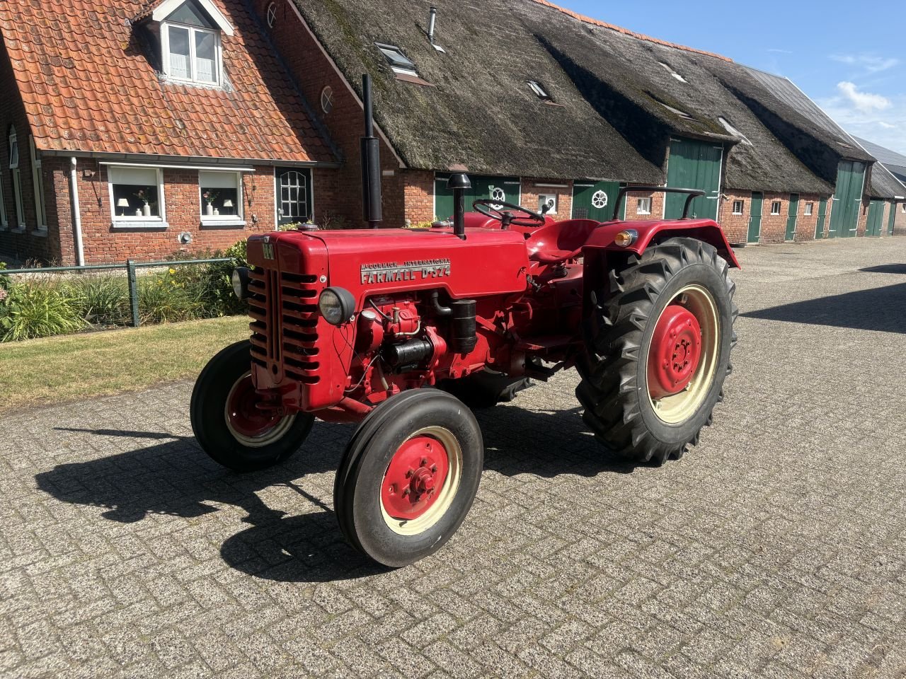 Oldtimer-Traktor типа McCormick D 324, Gebrauchtmaschine в Staphorst (Фотография 1)
