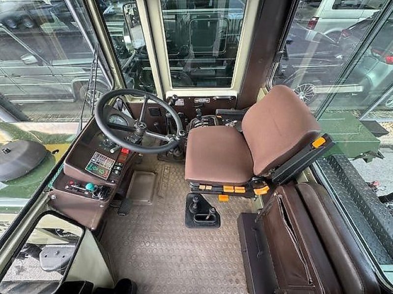 Oldtimer-Traktor του τύπου Mercedes-Benz MB Trac 700 Oldtimer Silberdiestel TOP-ZUSTAND, Neumaschine σε Gevelsberg (Φωτογραφία 8)