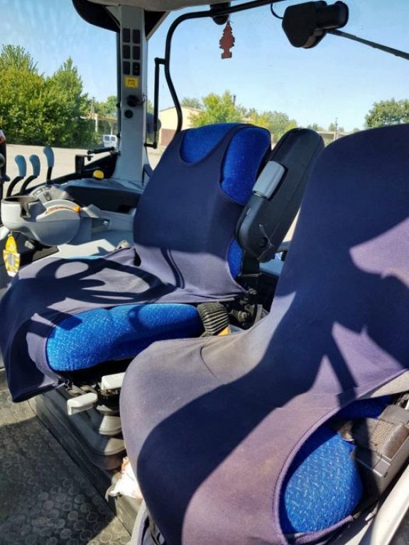 Oldtimer-Traktor typu New Holland 7060, Neumaschine v Житомир (Obrázek 8)