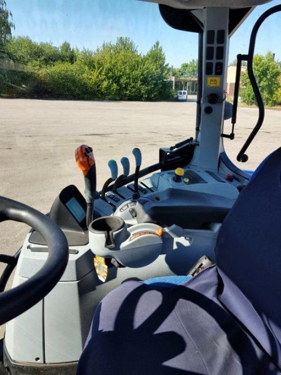 Oldtimer-Traktor typu New Holland 7060, Neumaschine v Житомир (Obrázek 2)