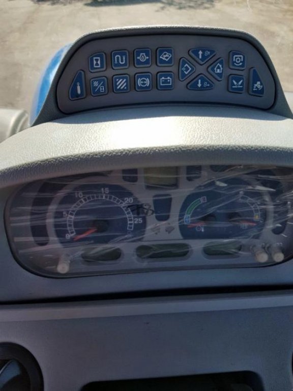 Oldtimer-Traktor typu New Holland 7060, Neumaschine v Житомир (Obrázek 12)