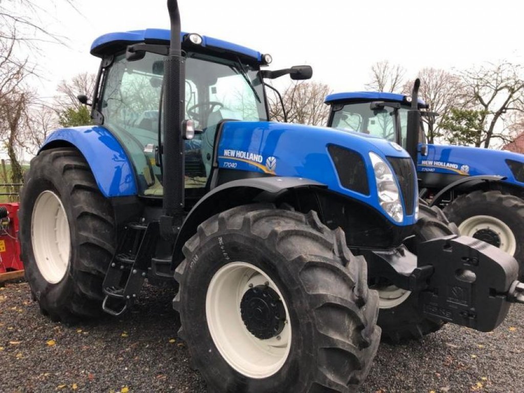 Oldtimer-Traktor tipa New Holland T7040, Neumaschine u Миколаїв (Slika 1)