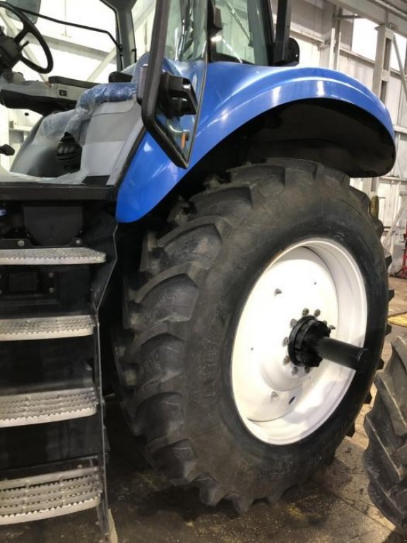 Oldtimer-Traktor του τύπου New Holland T8.390, Neumaschine σε Миколаїв (Φωτογραφία 2)