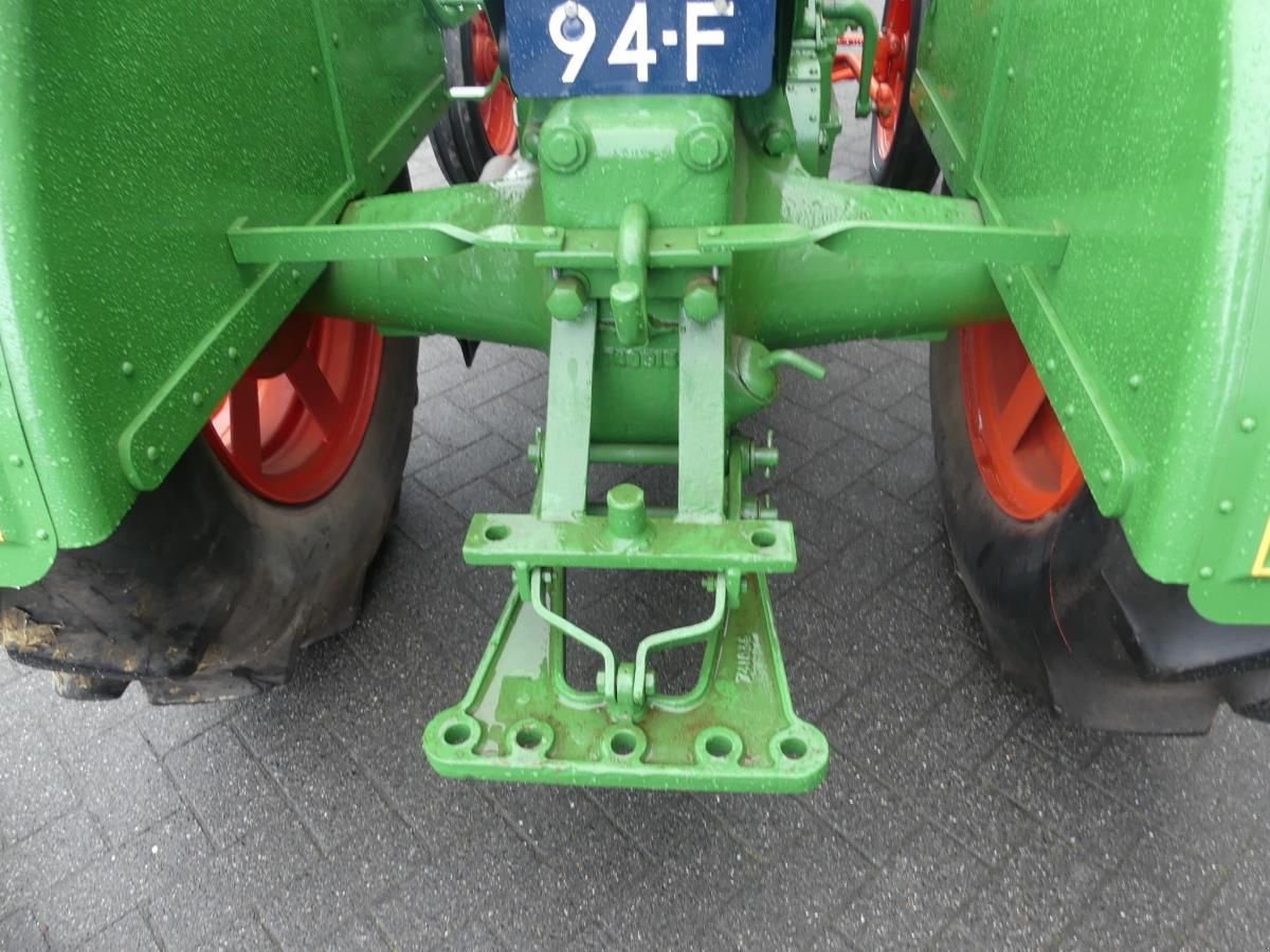 Oldtimer-Traktor типа Renault PE, Gebrauchtmaschine в Deurne (Фотография 6)