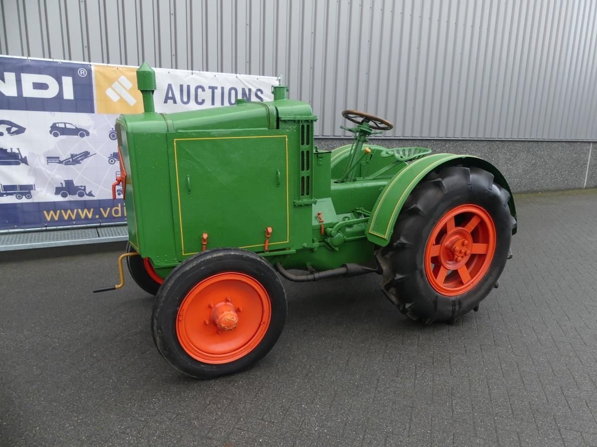 Oldtimer-Traktor типа Renault PE, Gebrauchtmaschine в Deurne (Фотография 2)