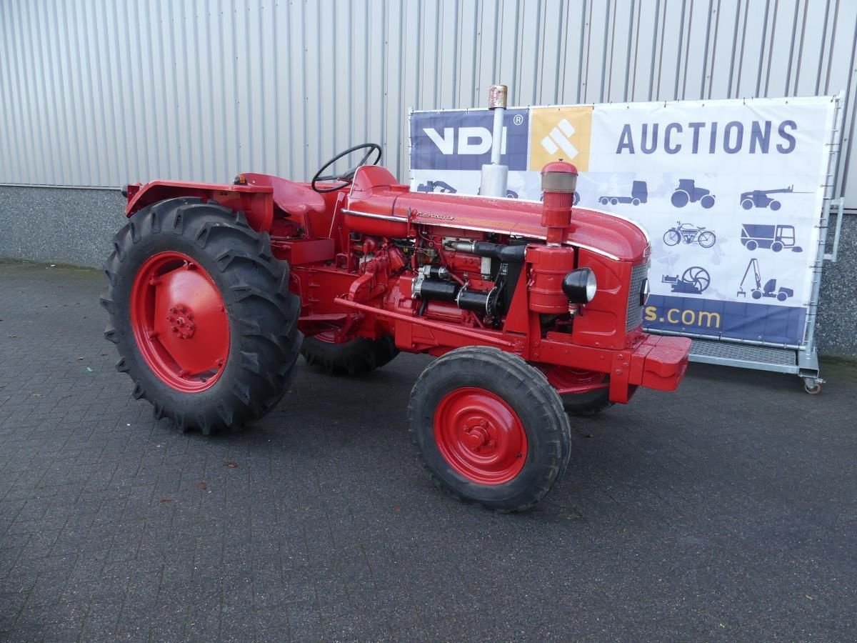 Oldtimer-Traktor типа Renault Super 5, Gebrauchtmaschine в Deurne (Фотография 6)