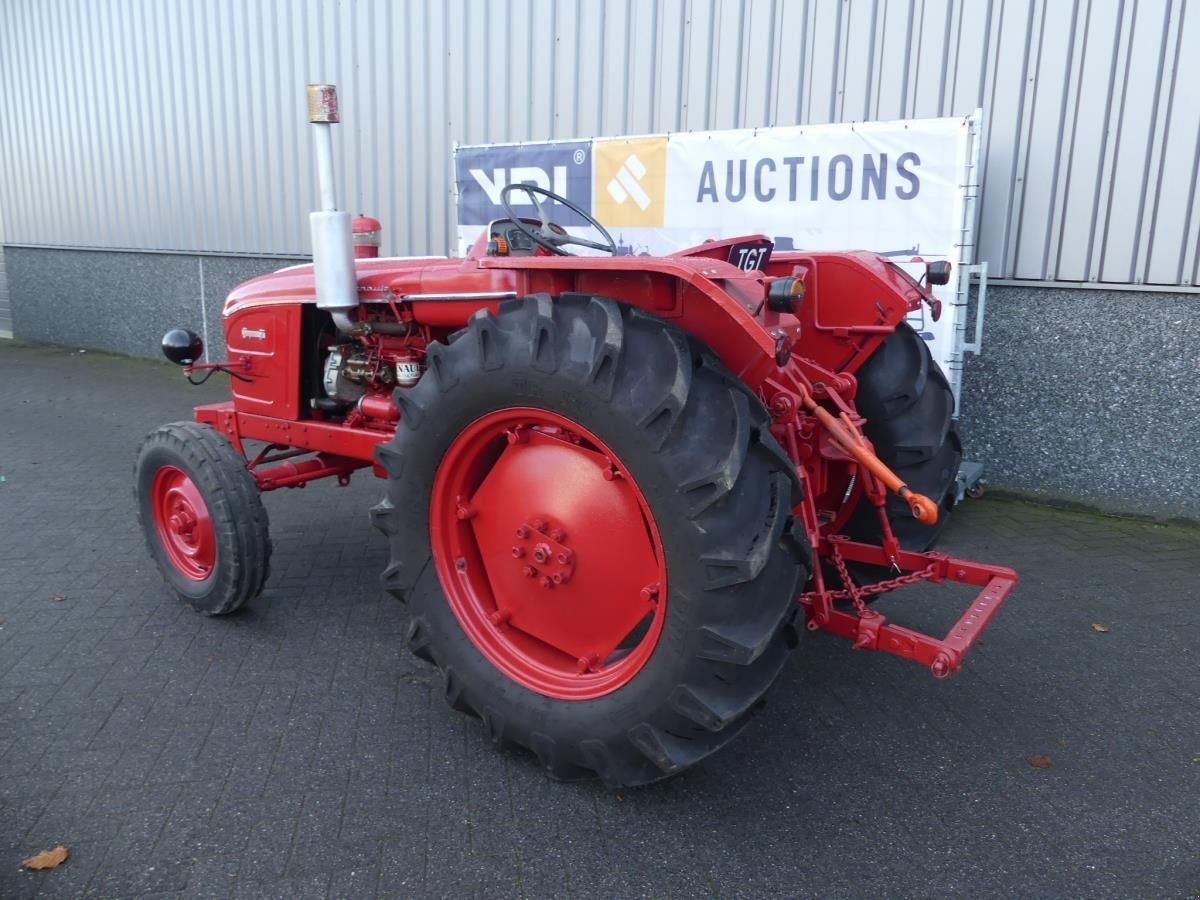 Oldtimer-Traktor типа Renault Super 5, Gebrauchtmaschine в Deurne (Фотография 4)