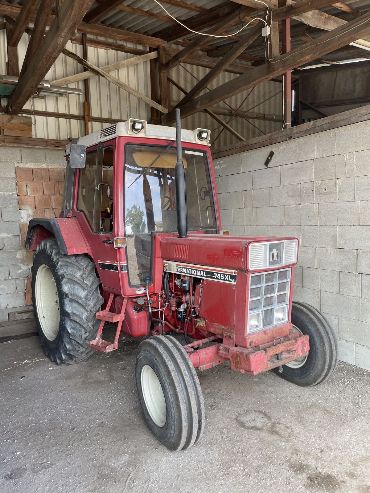 Oldtimer-Traktor Türe ait R.M. International International Case IH 745XL, Gebrauchtmaschine içinde Harmannsdorf (resim 1)