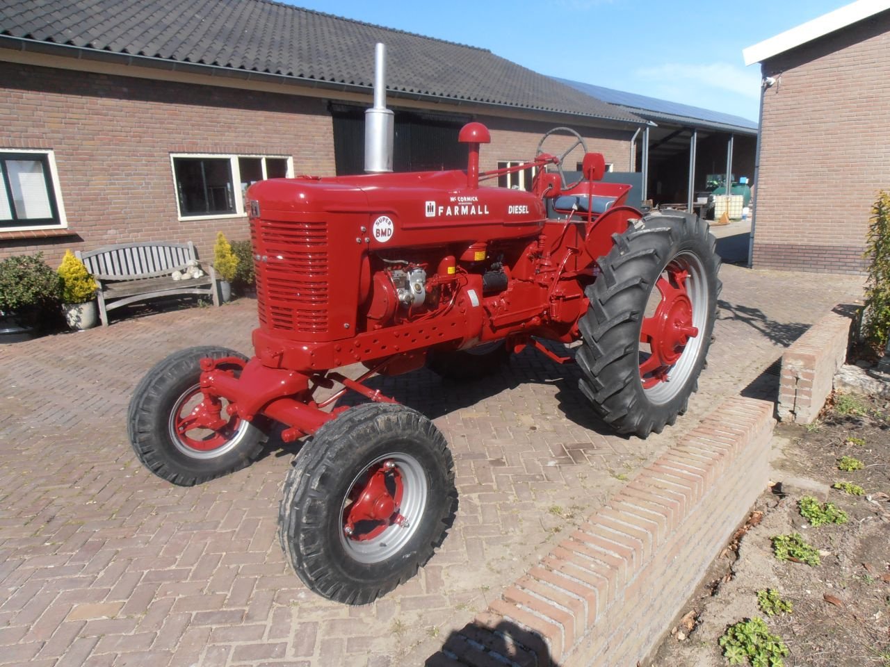 Oldtimer-Traktor del tipo Sonstige Farmall Super BMD, Gebrauchtmaschine In Kerkdriel (Immagine 2)