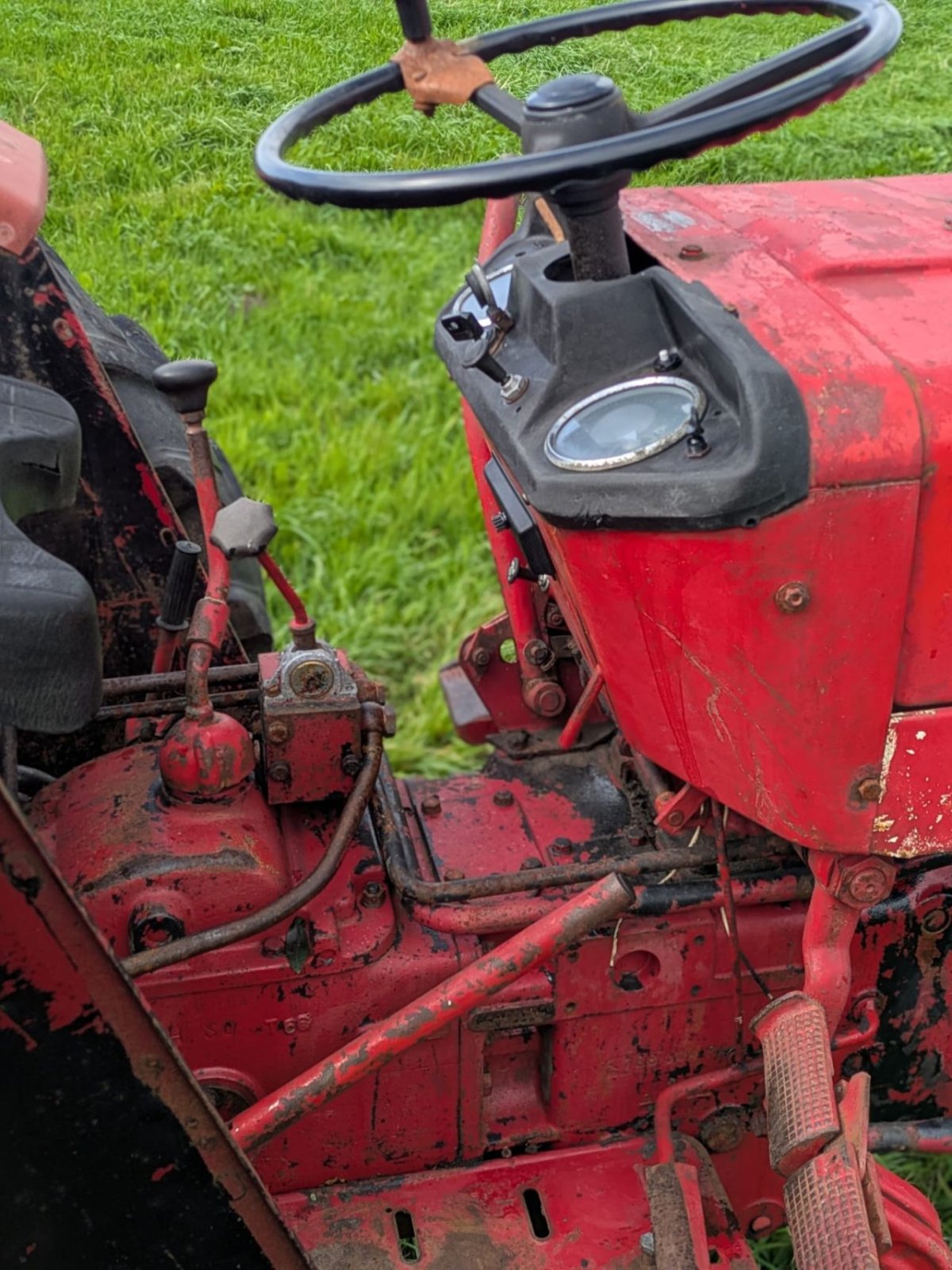 Oldtimer-Traktor typu Sonstige International 453, Gebrauchtmaschine v Blokzijl (Obrázek 11)