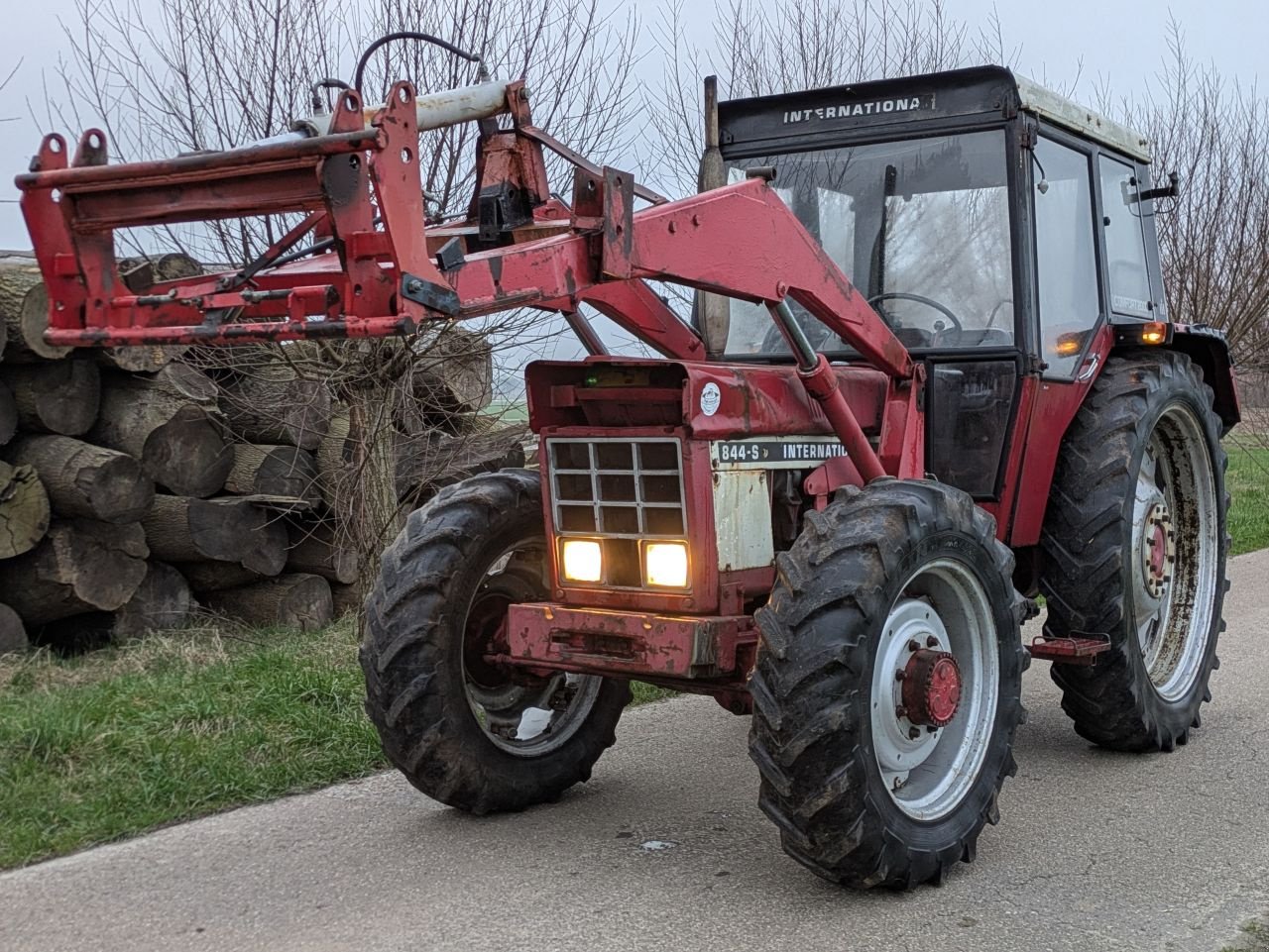 Oldtimer-Traktor типа Sonstige International 844-S, Gebrauchtmaschine в Blokzijl (Фотография 1)
