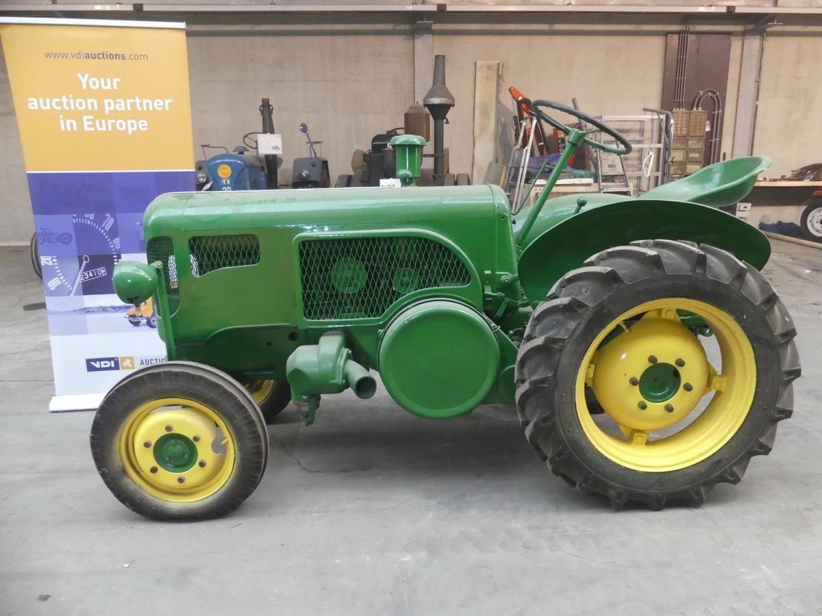 Oldtimer-Traktor of the type Sonstige John Deere-Lanz D2812, Gebrauchtmaschine in Deurne (Picture 3)