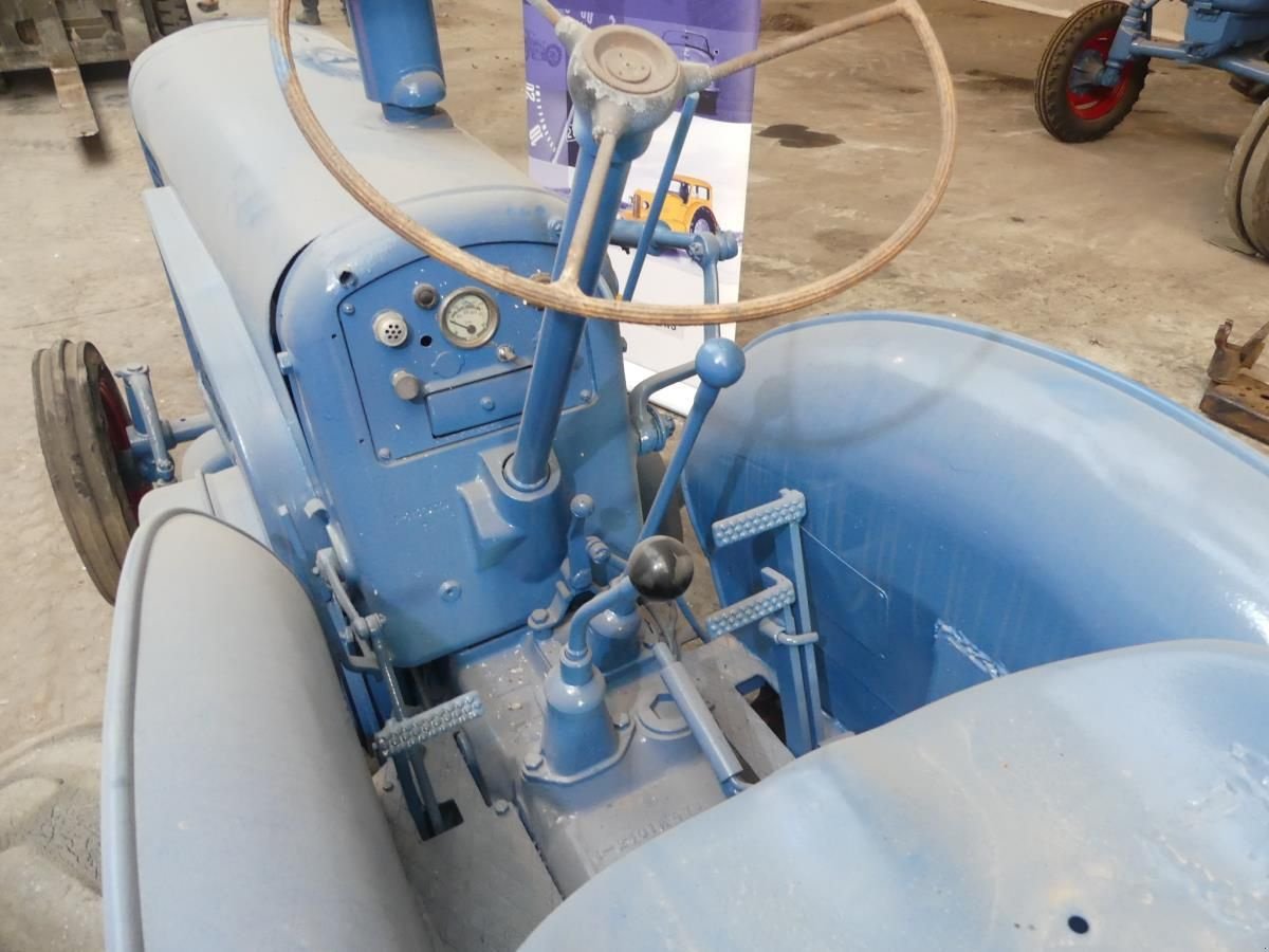Oldtimer-Traktor des Typs Sonstige Lanz Bulldog D2402, Gebrauchtmaschine in Deurne (Bild 3)