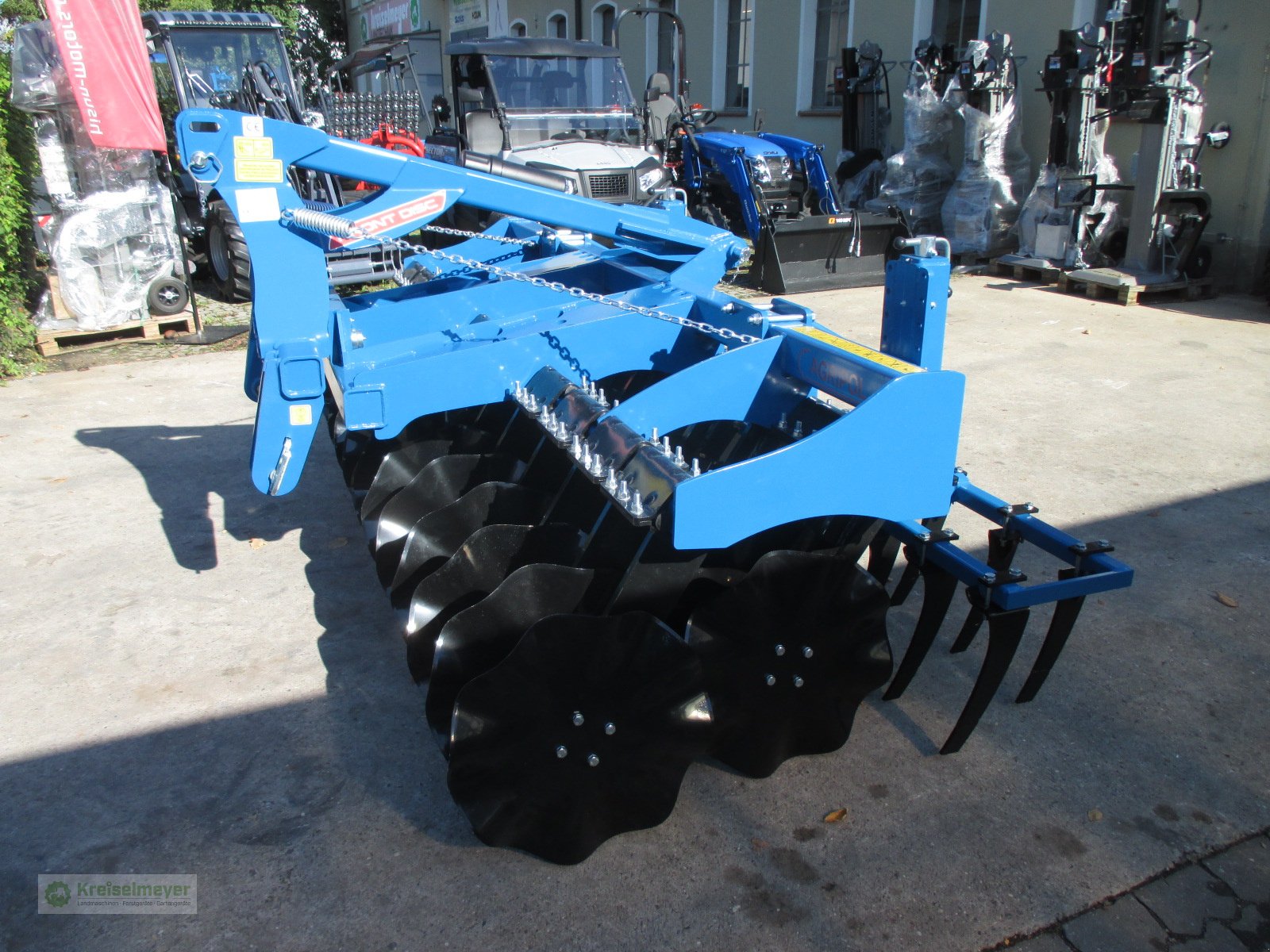 Packer & Walze del tipo Agripol Frontpacker Front Disk 300 mit 2 Reihen Messerzinken, Neumaschine In Feuchtwangen (Immagine 2)