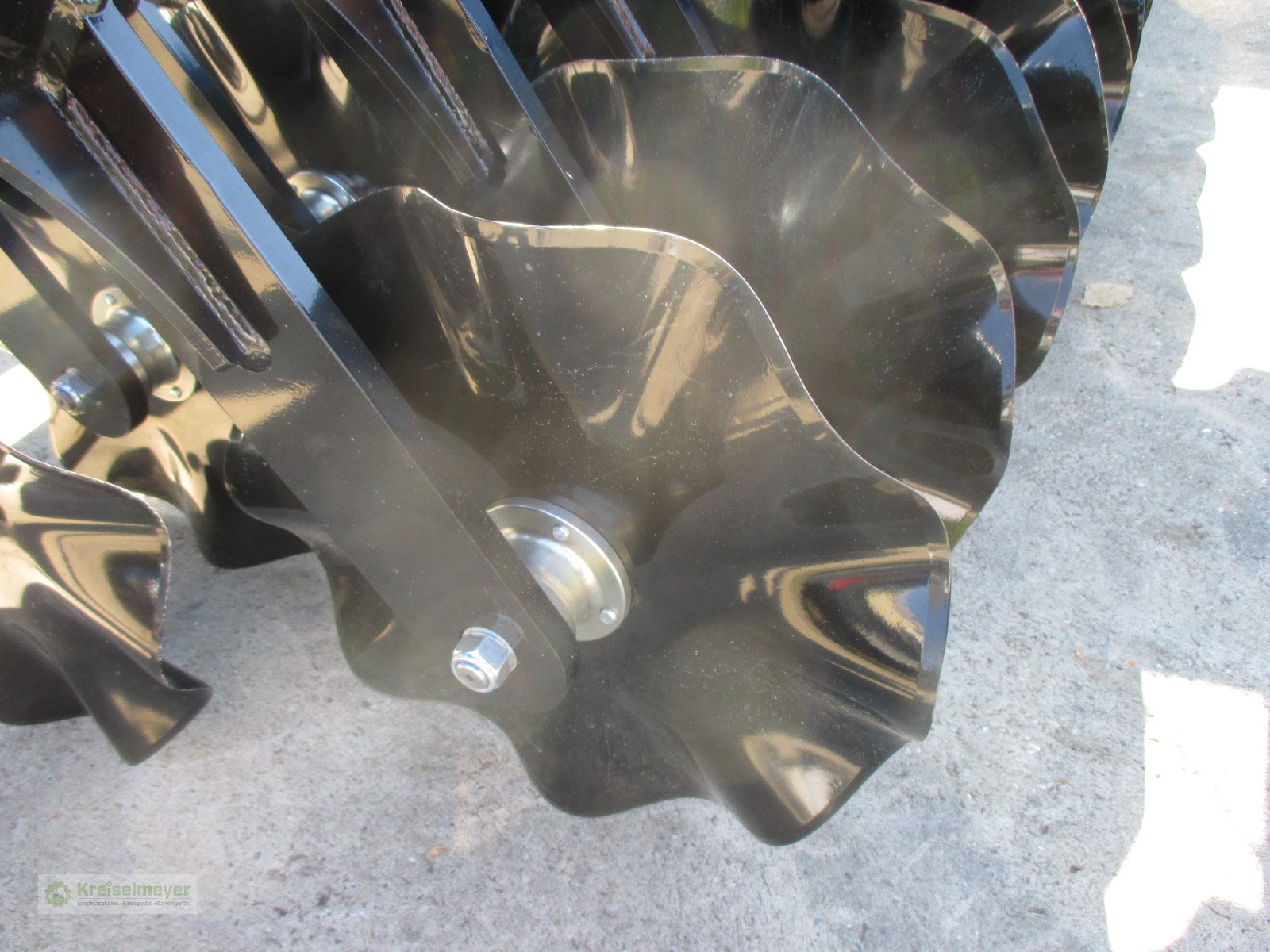 Packer & Walze del tipo Agripol Frontpacker Front Disk 300 mit 2 Reihen Messerzinken, Neumaschine In Feuchtwangen (Immagine 5)