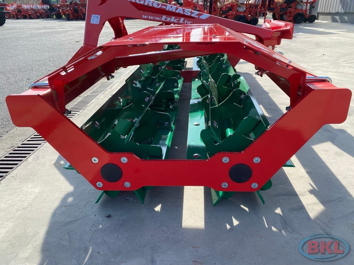 Packer & Walze tipa Agro-Masz Cutter 300  Messerwalze  Messeregge  Frontpacker, Neumaschine u Rovisce (Slika 5)