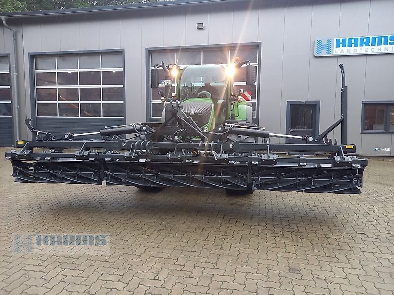 Packer & Walze des Typs Agroland Messerwalze PWN 530, Neumaschine in Sassenholz (Bild 9)