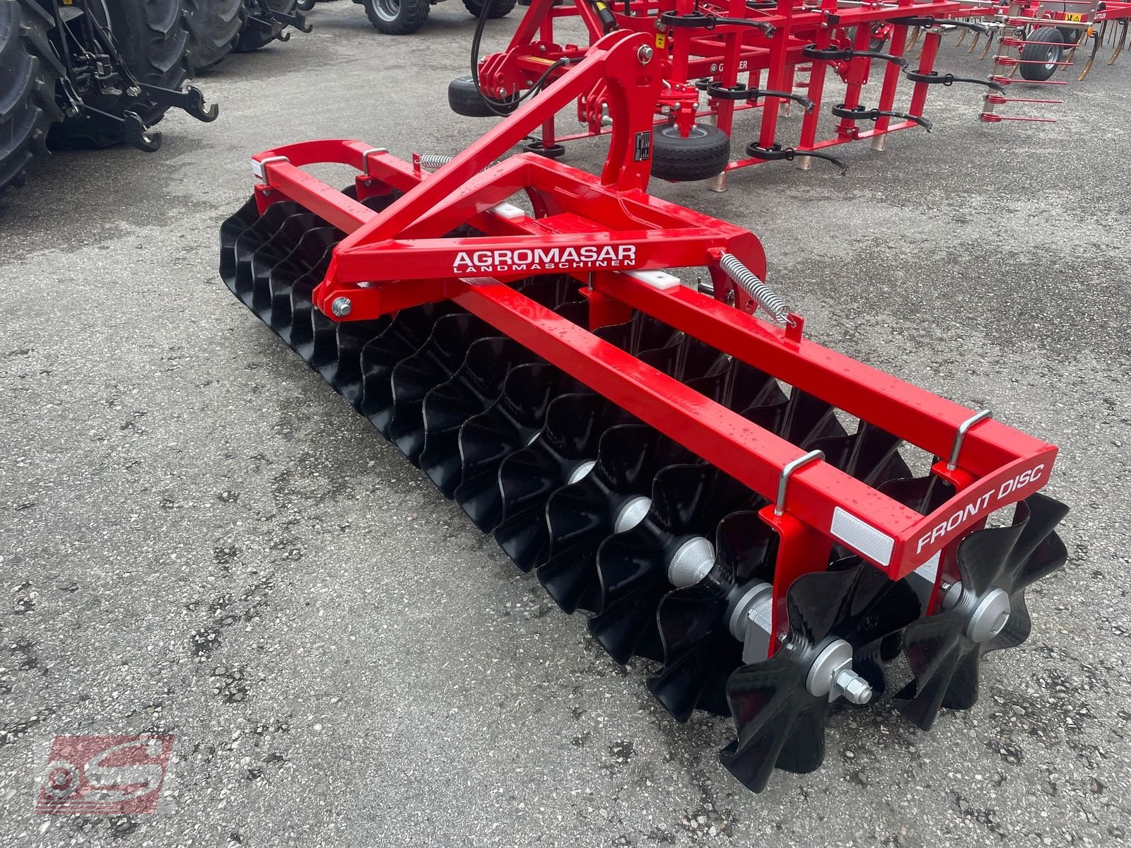 Packer & Walze des Typs Agromasar Front Disc 300, Neumaschine in Offenhausen (Bild 1)