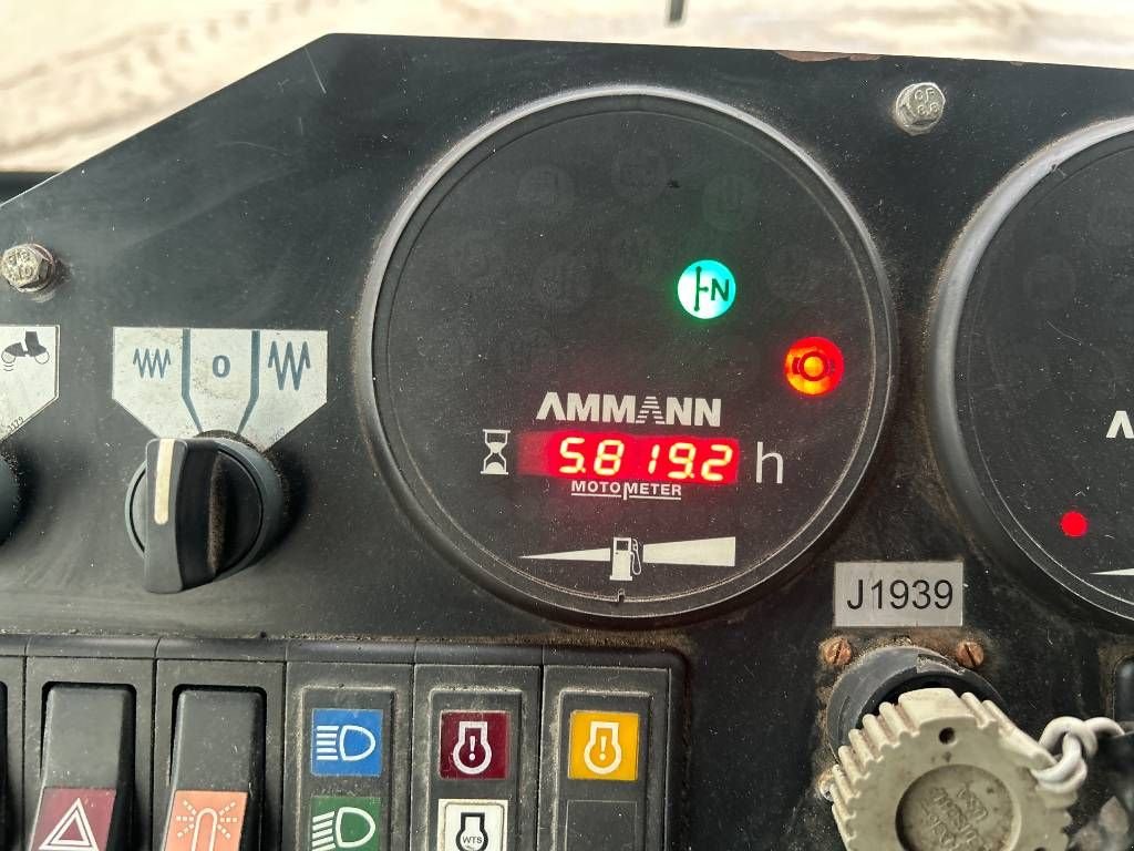 Packer & Walze del tipo Ammann AV130X, Gebrauchtmaschine en Venlo (Imagen 8)