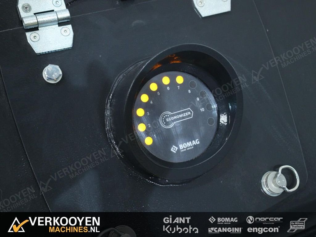 Packer & Walze of the type Bomag BPR70/70De + Economizer, Neumaschine in Vessem (Picture 11)