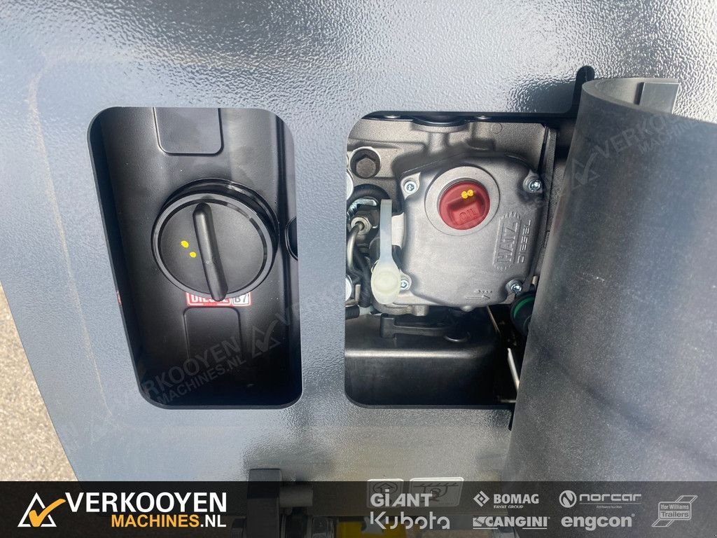 Packer & Walze des Typs Bomag BPR70/70De, Neumaschine in Vessem (Bild 9)