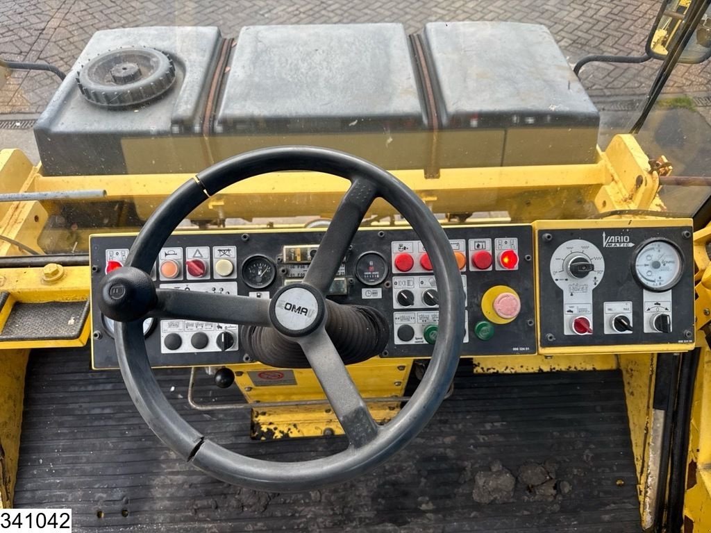 Packer & Walze van het type Bomag BW 151 AC-2 6086h, 51kW, Gebrauchtmaschine in Ede (Foto 11)